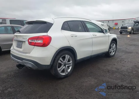 2018 Mercedes-Benz Gla 250 4Matic z USA, uszkodzony, nr VIN WDCTG4GB7JJ463931